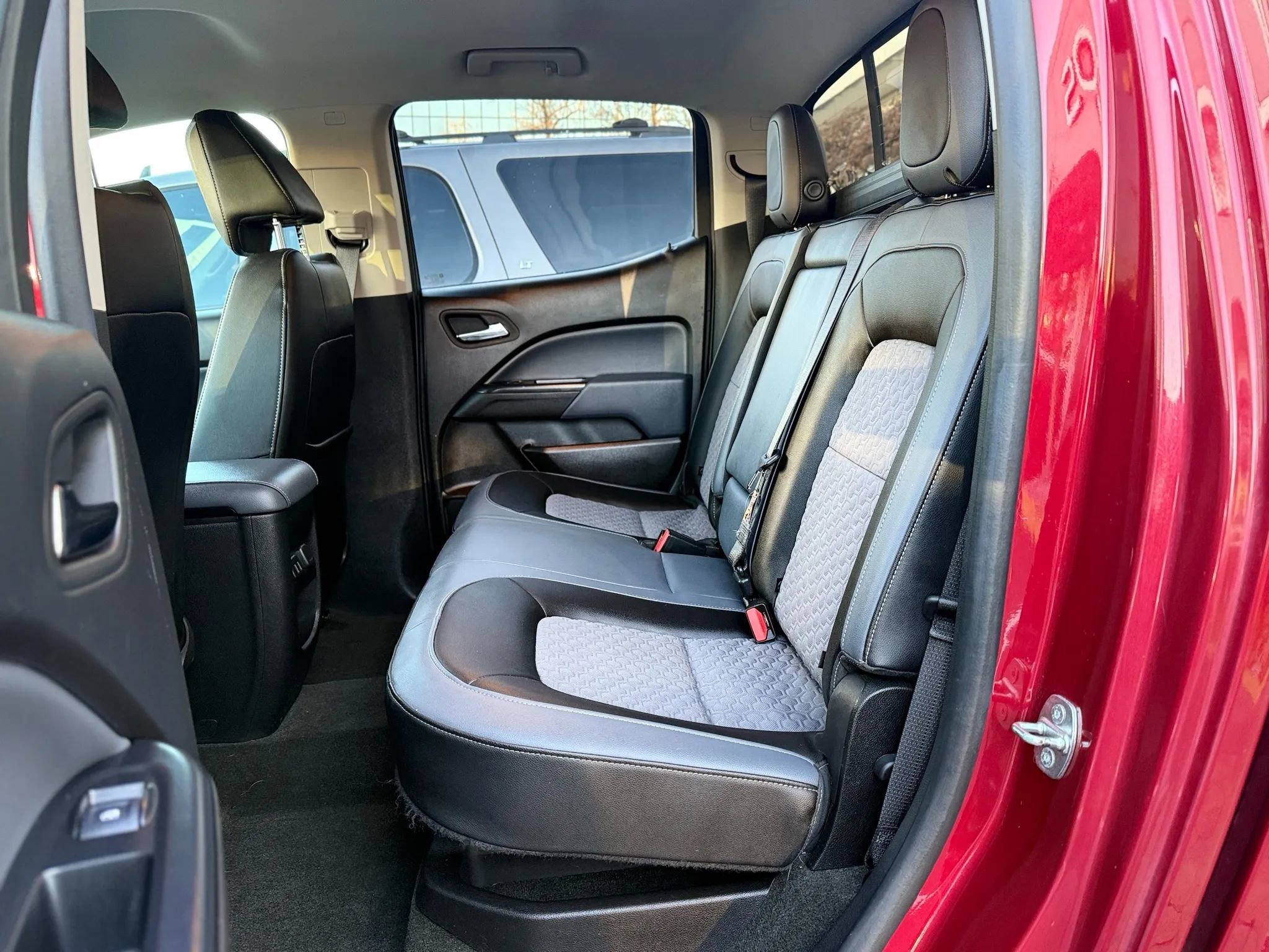 Used 2017 Chevrolet Colorado Z71 image 26