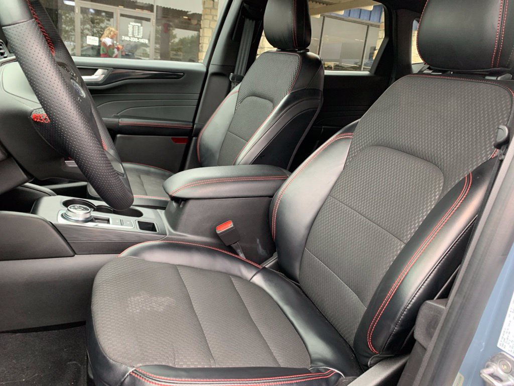 Certified 2023 Ford Escape ST-Line w/ Tech Pack #1 AWD/4WD image 21