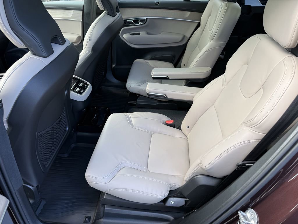 New 2026 Volvo XC90 B5 Ultra w/ Lounge Package AWD/4WD image 11