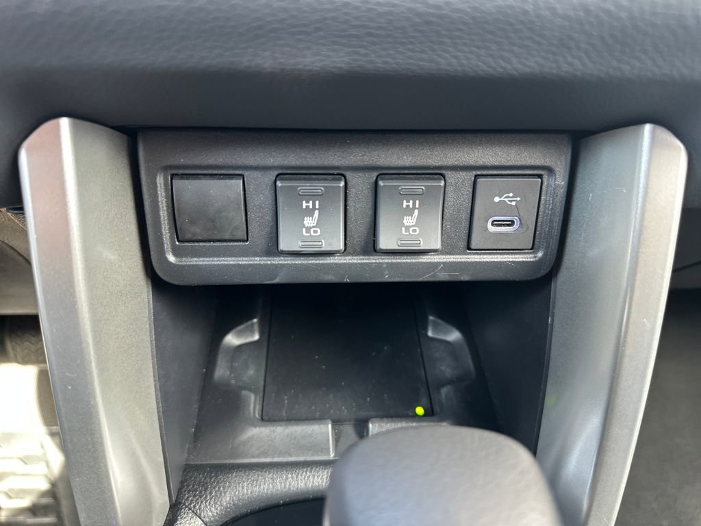 Used 2024 Toyota Corolla Cross XSE w/ Convenience Package image 25