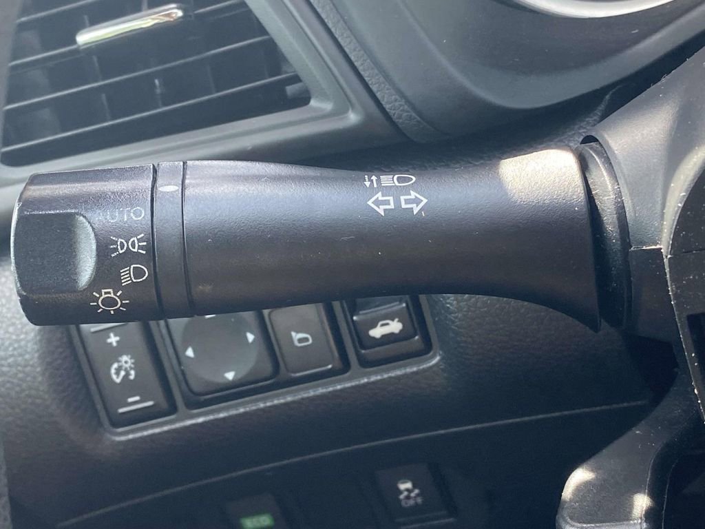 Used 2019 Nissan Sentra S FWD image 19
