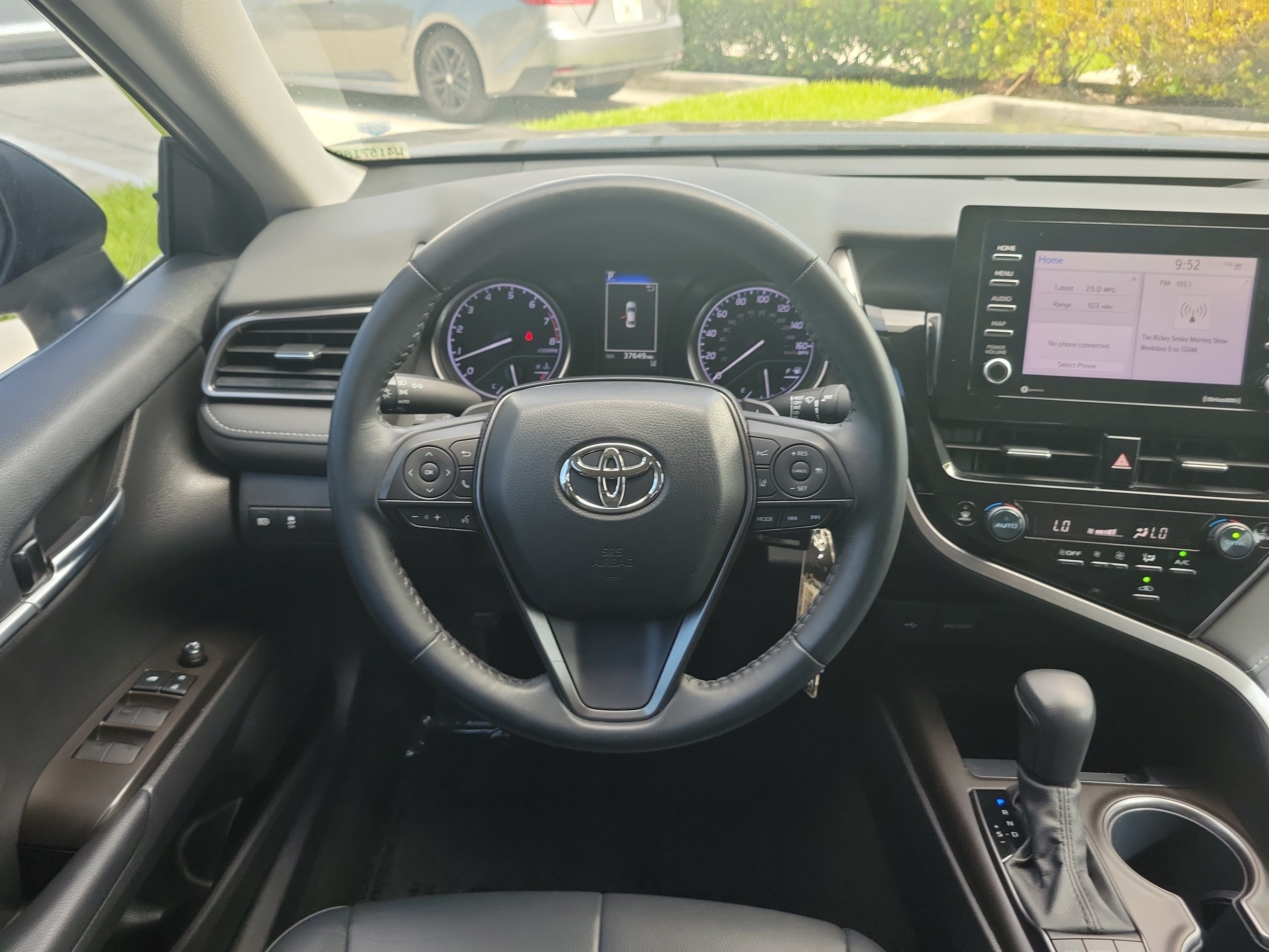 Used 2022 Toyota Camry SE FWD image 17