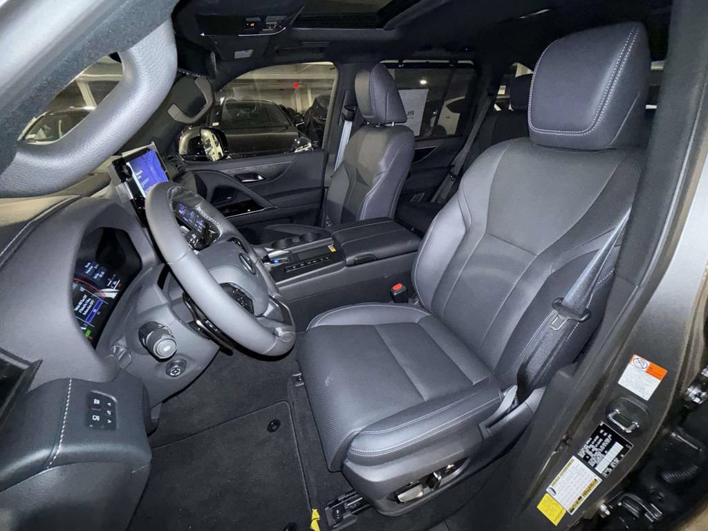 New 2026 Lexus LX 700h Luxury AWD/4WD image 2