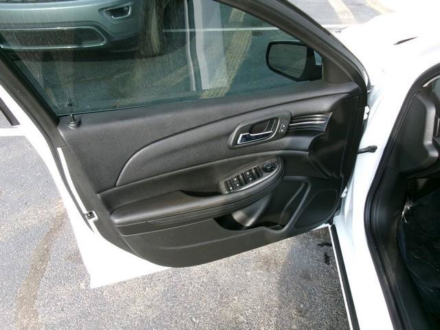 Used 2016 Chevrolet Malibu LT FWD image 7