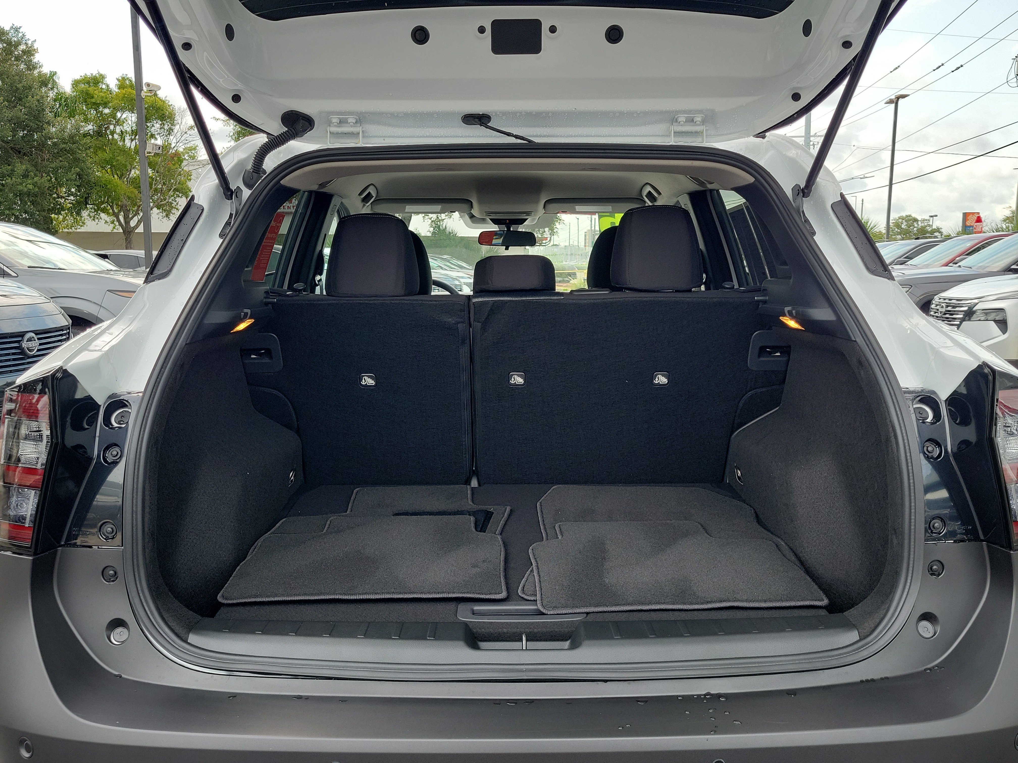 Certified 2026 Nissan Kicks SV FWD image 9