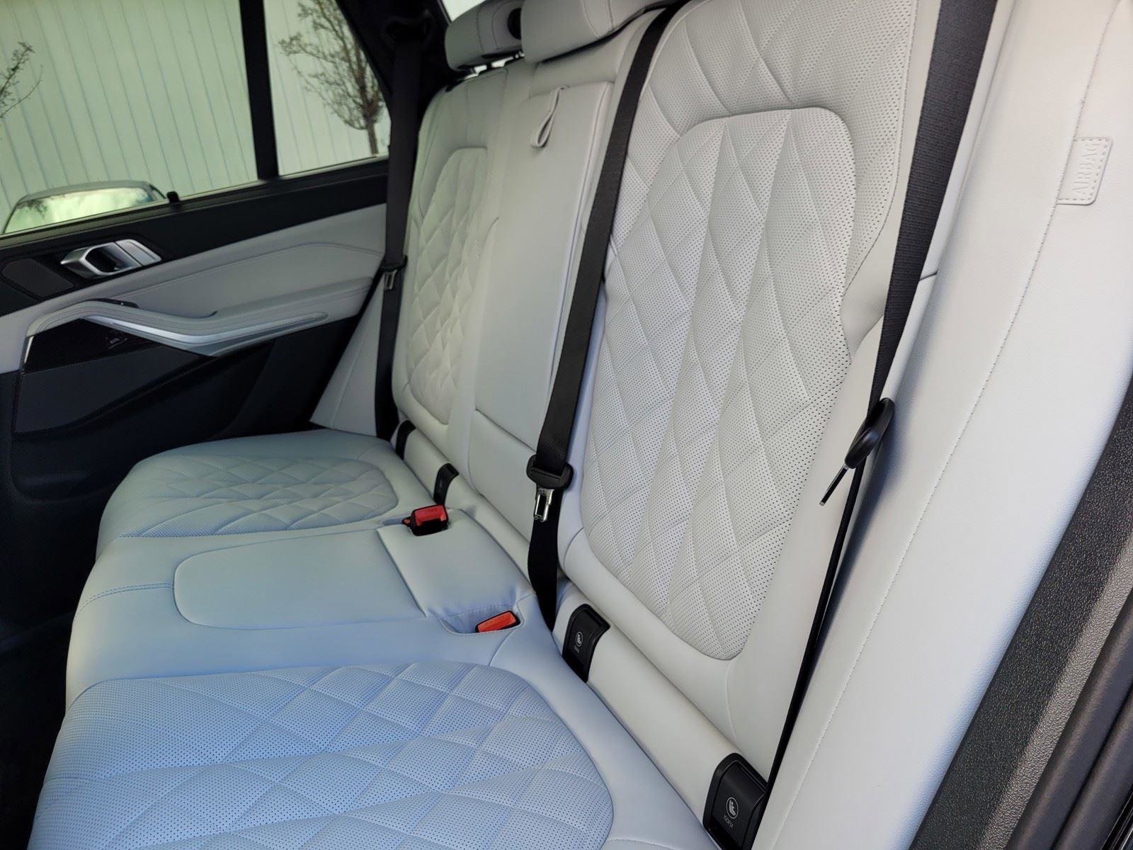 New 2026 BMW X5 xDrive40i w/ M Sport Package AWD/4WD image 12