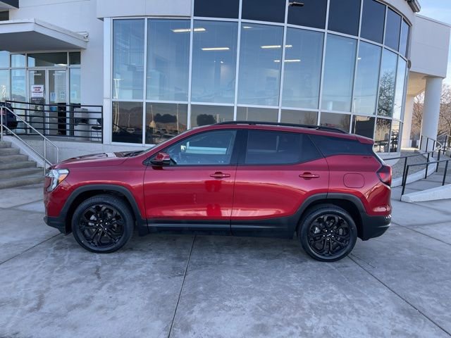 Certified 2022 GMC Terrain SLT w/ Elevation Edition image 4