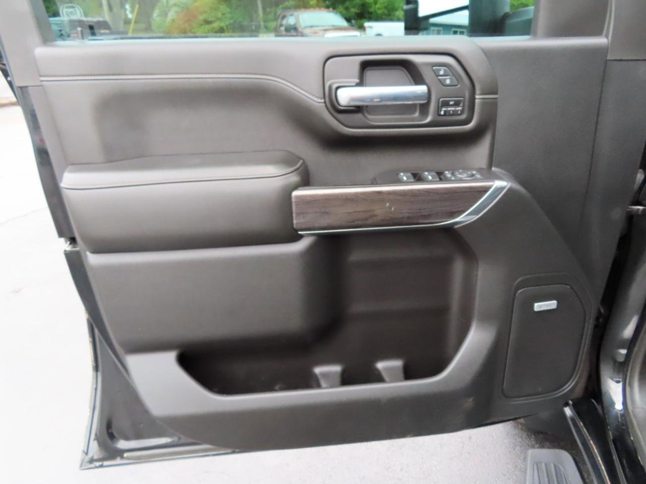 Used 2020 Chevrolet Silverado 2500 LTZ AWD/4WD image 28