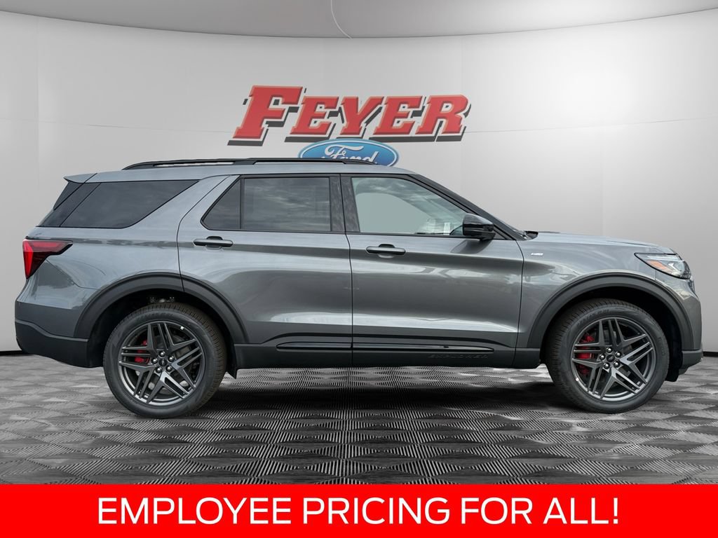 New 2026 Ford Explorer ST-Line w/ ST-Line Street Pack AWD/4WD image 6