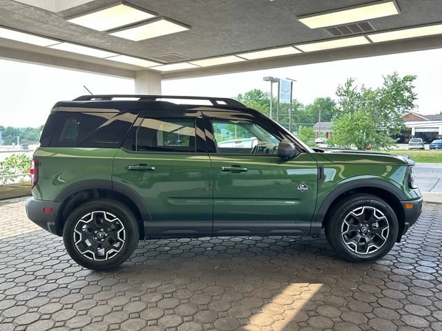 Certified 2025 Ford Bronco Sport Outer Banks w/ Outer Banks Tech Package+ AWD/4WD image 4