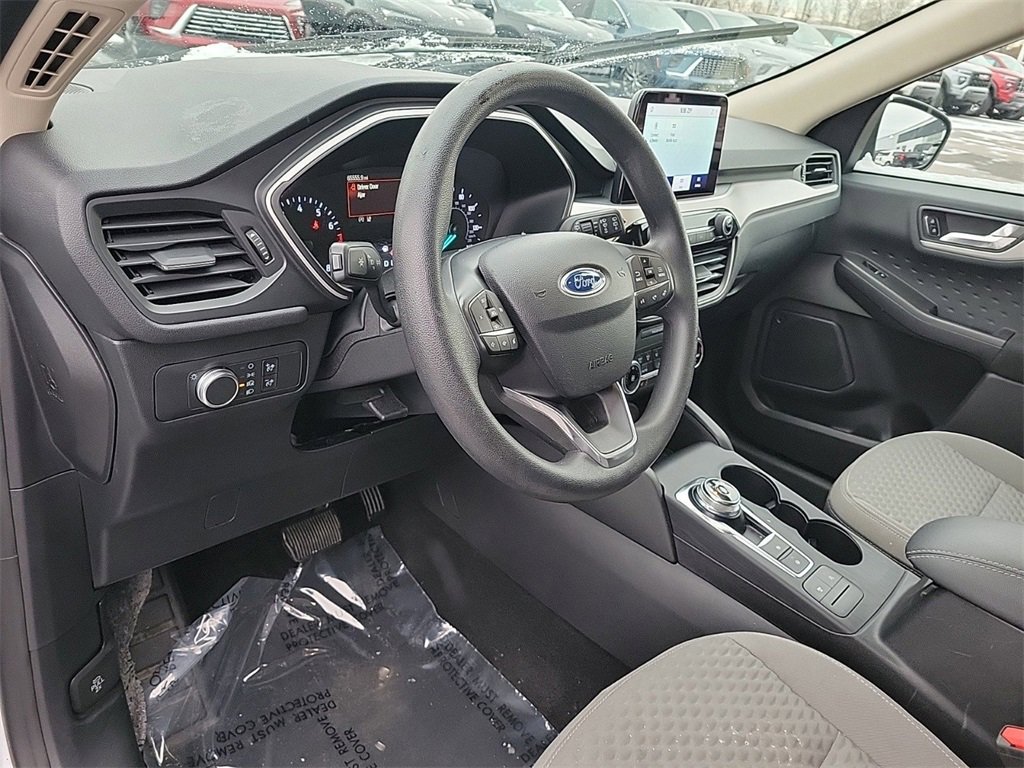 Used 2020 Ford Escape SE image 17