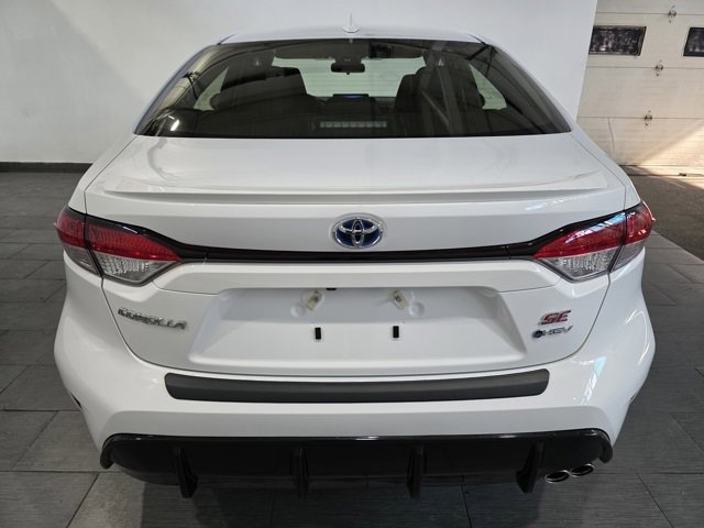 Used 2025 Toyota Corolla SE w/ Convenience Package image 4