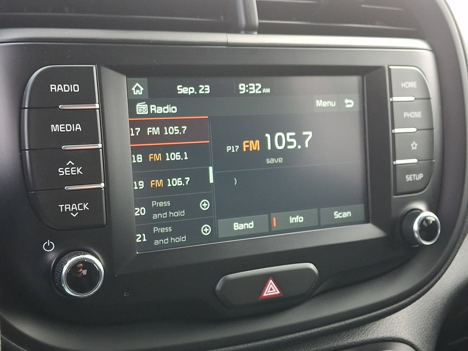 Used 2020 Kia Soul S FWD image 16