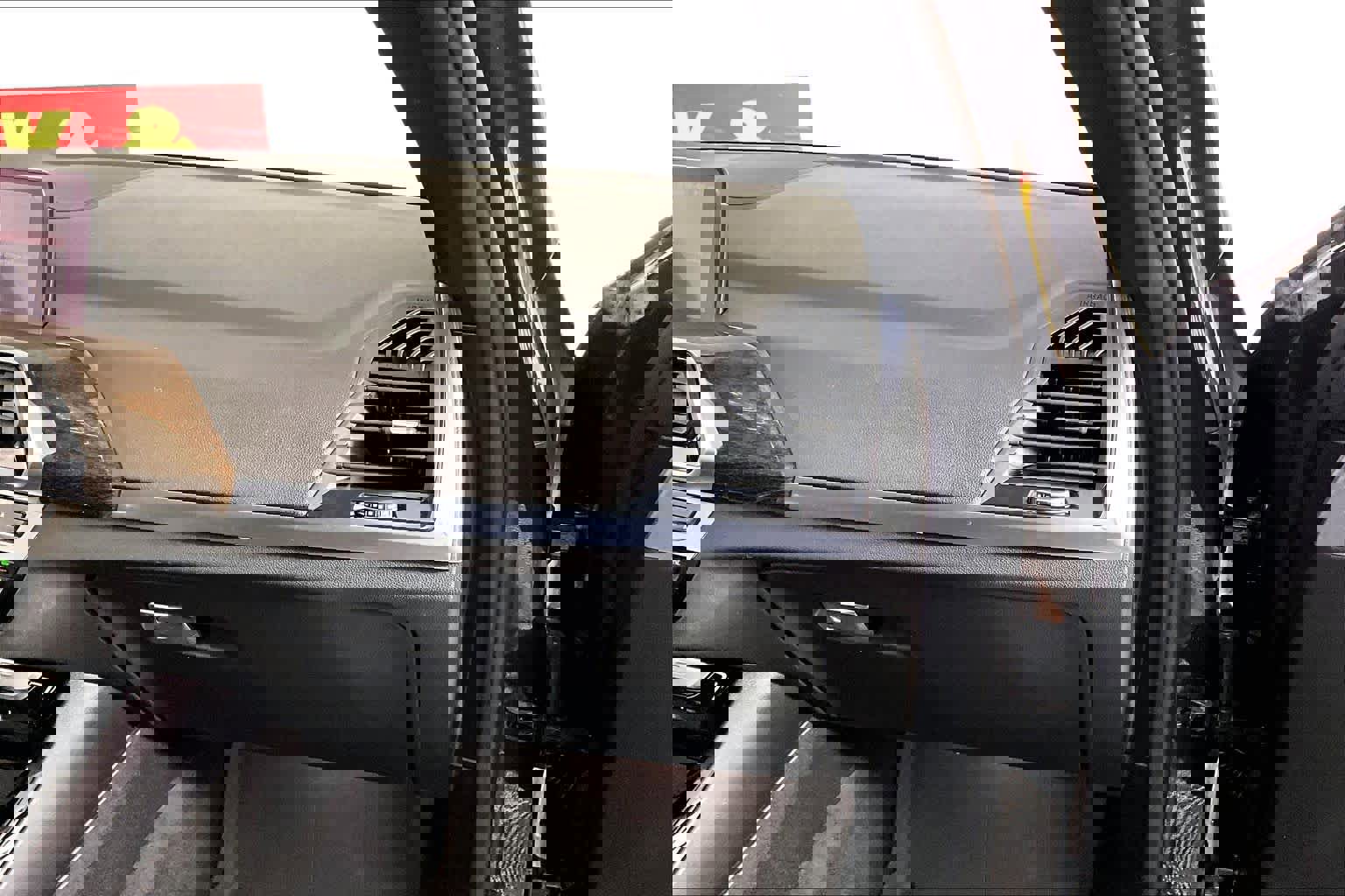 Used 2019 BMW X3 sDrive30i w/ Driving Assistance Package image 17