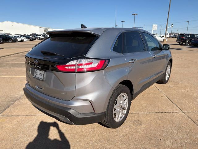 Used 2024 Ford Edge SEL image 16