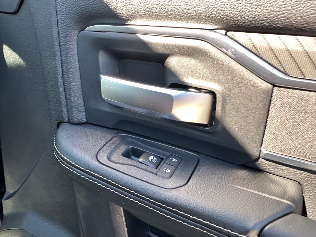 New 2026 RAM 2500 Big Horn AWD/4WD image 15