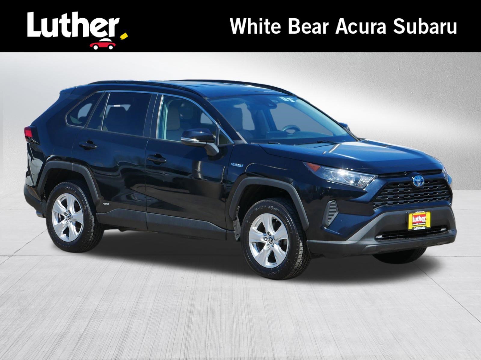 Used 2021 Toyota RAV4 LE AWD/4WD image 1