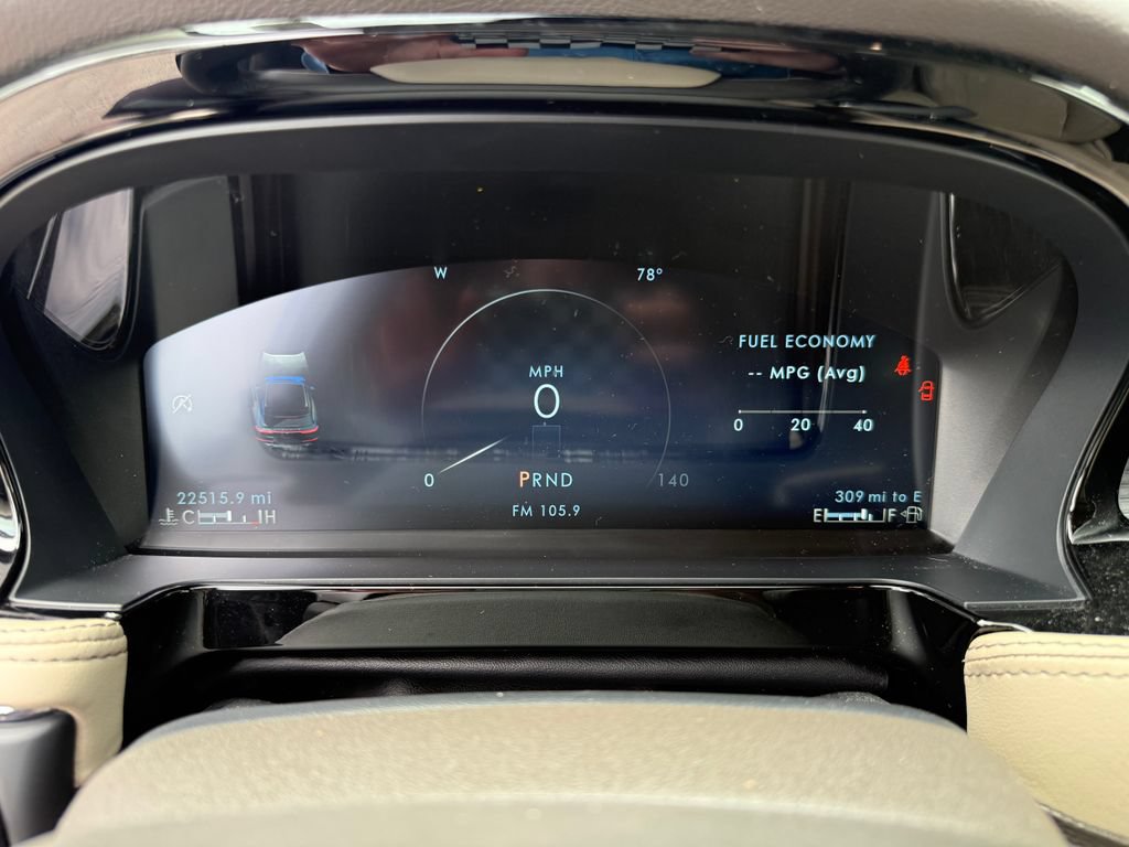 Used 2023 Lincoln Corsair AWD image 25