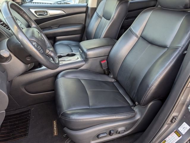 Used 2019 Nissan Pathfinder SL image 6