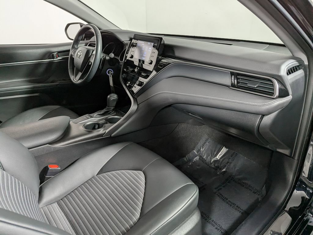 Used 2023 Toyota Camry SE image 22