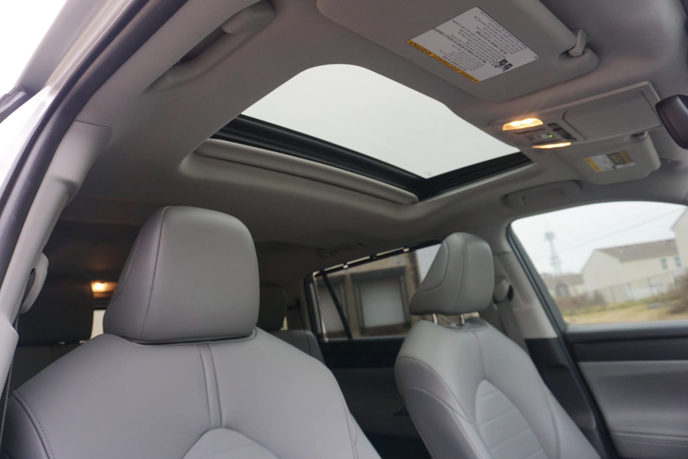 Used 2021 Toyota Highlander XLE image 19