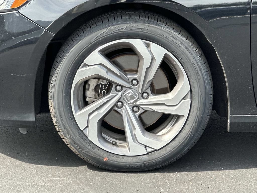 Used 2018 Honda Accord EX-L image 9