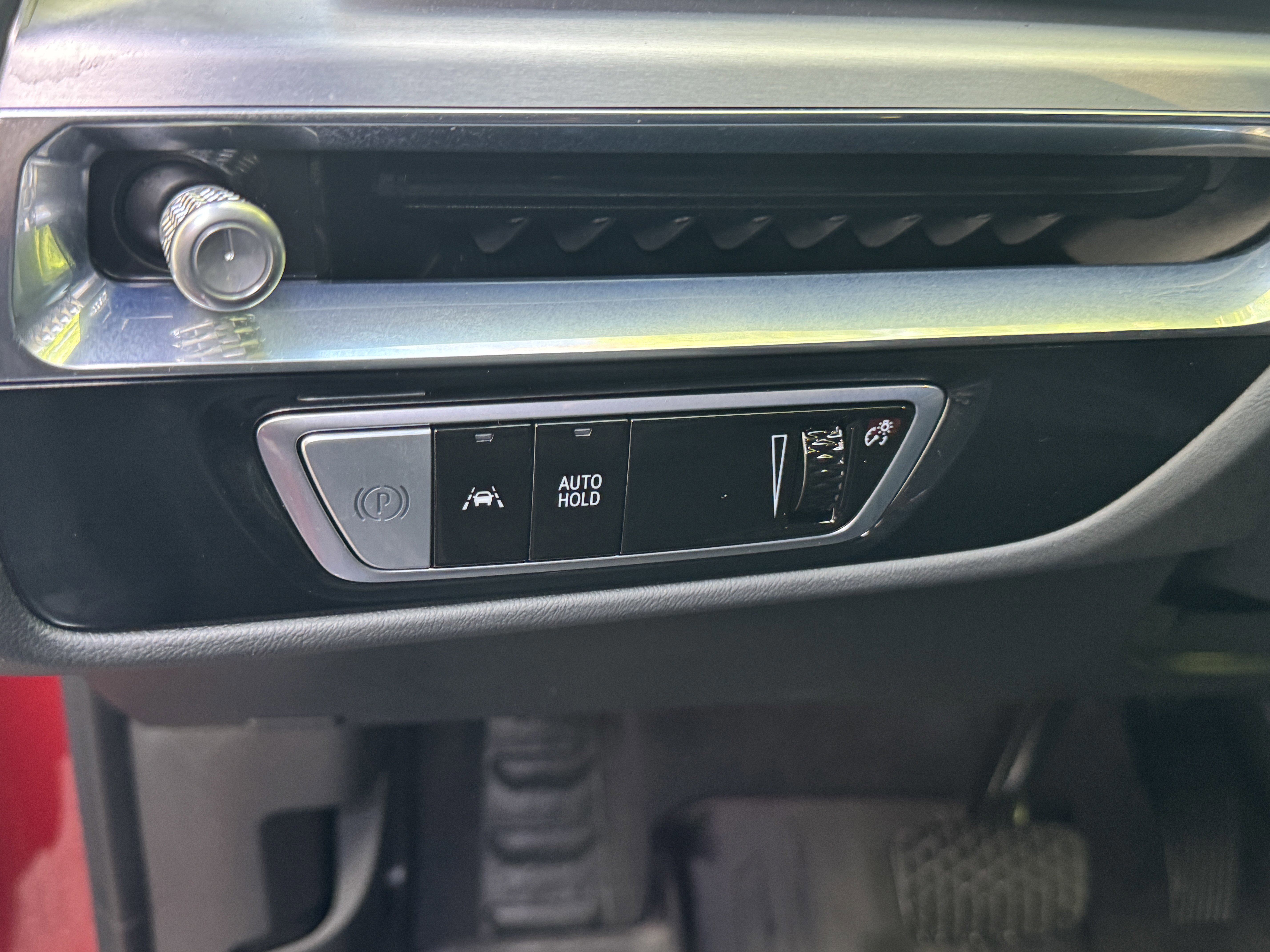 Used 2024 Cadillac Lyriq Luxury w/ LPO, Floor Liner Package image 33