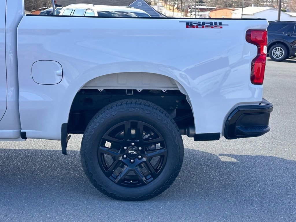 Used 2023 Chevrolet Silverado 1500 LT Trail Boss image 39
