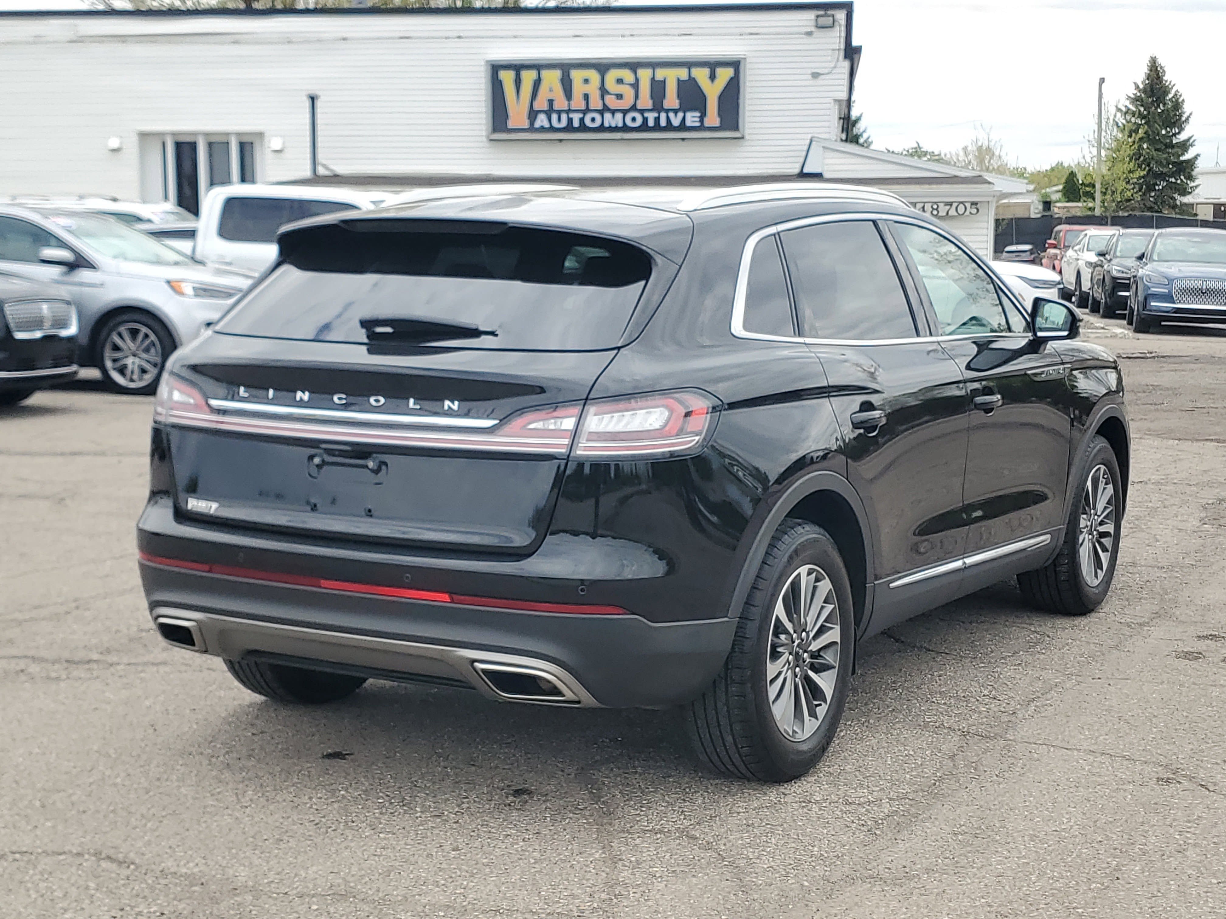 Certified 2023 Lincoln Nautilus AWD w/ Premium Package image 6
