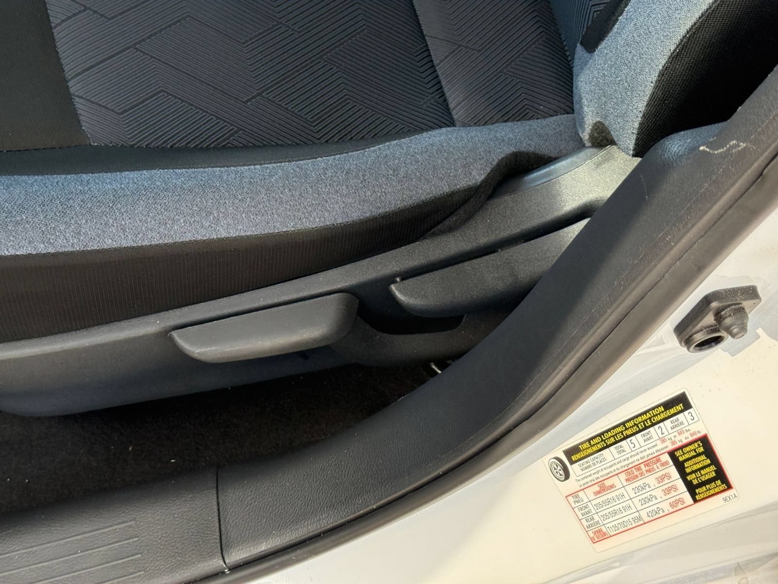 Used 2025 Nissan Versa SV FWD image 18