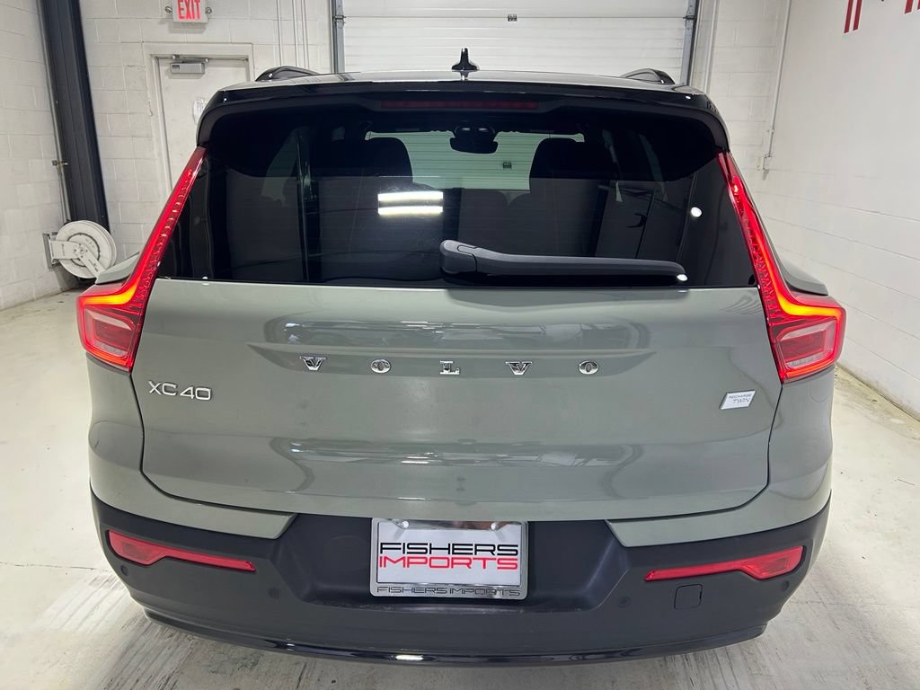 Used 2023 Volvo XC40 Recharge Ultimate AWD/4WD image 6