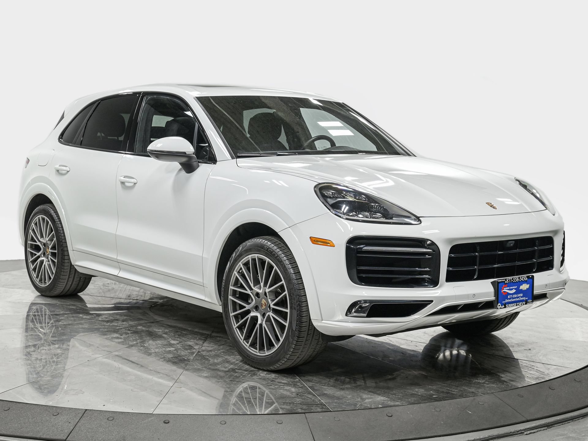 Used 2022 Porsche Cayenne Platinum Edition AWD/4WD image 9
