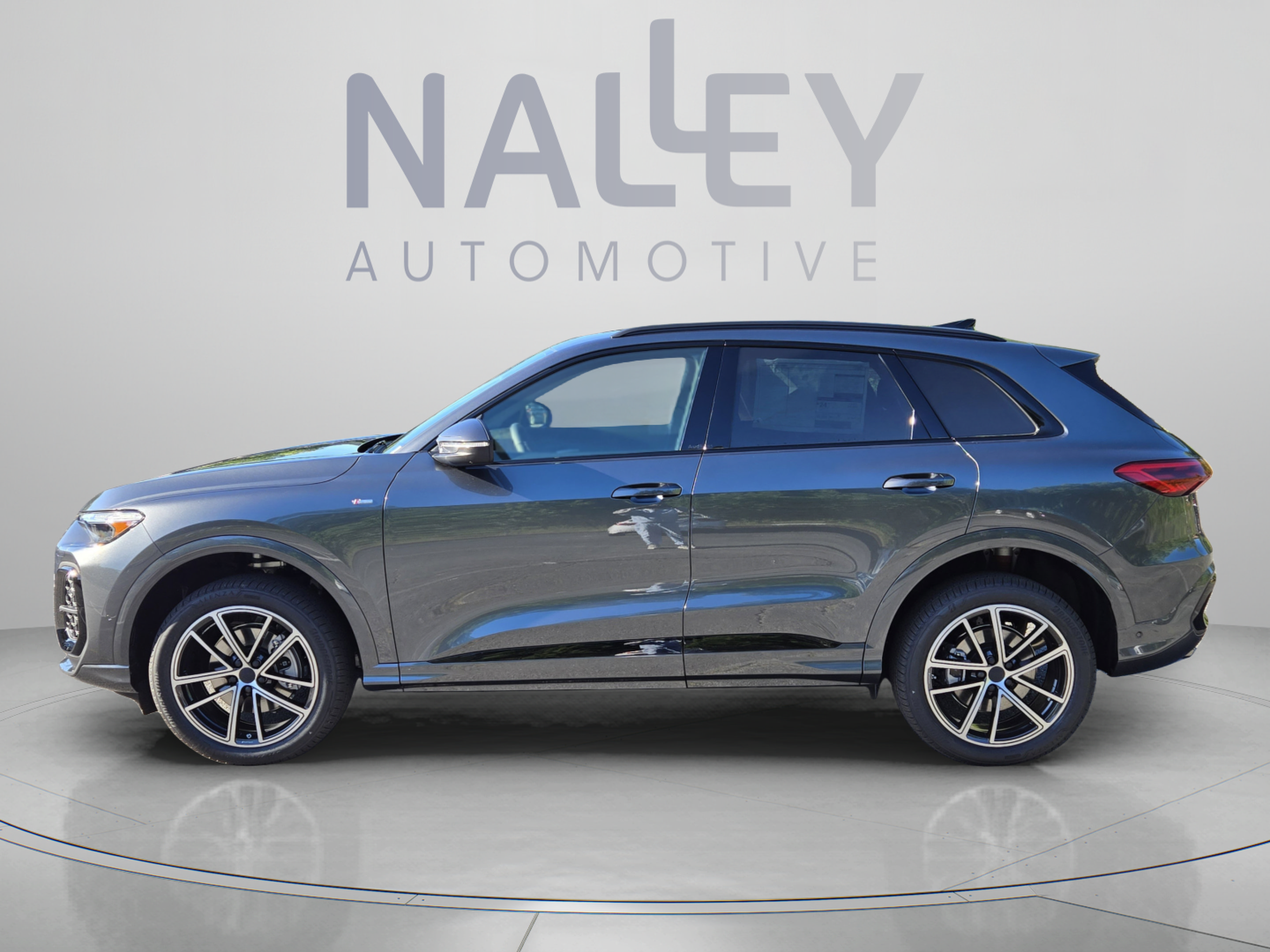New 2026 Audi Q5 Premium Plus AWD/4WD image 2