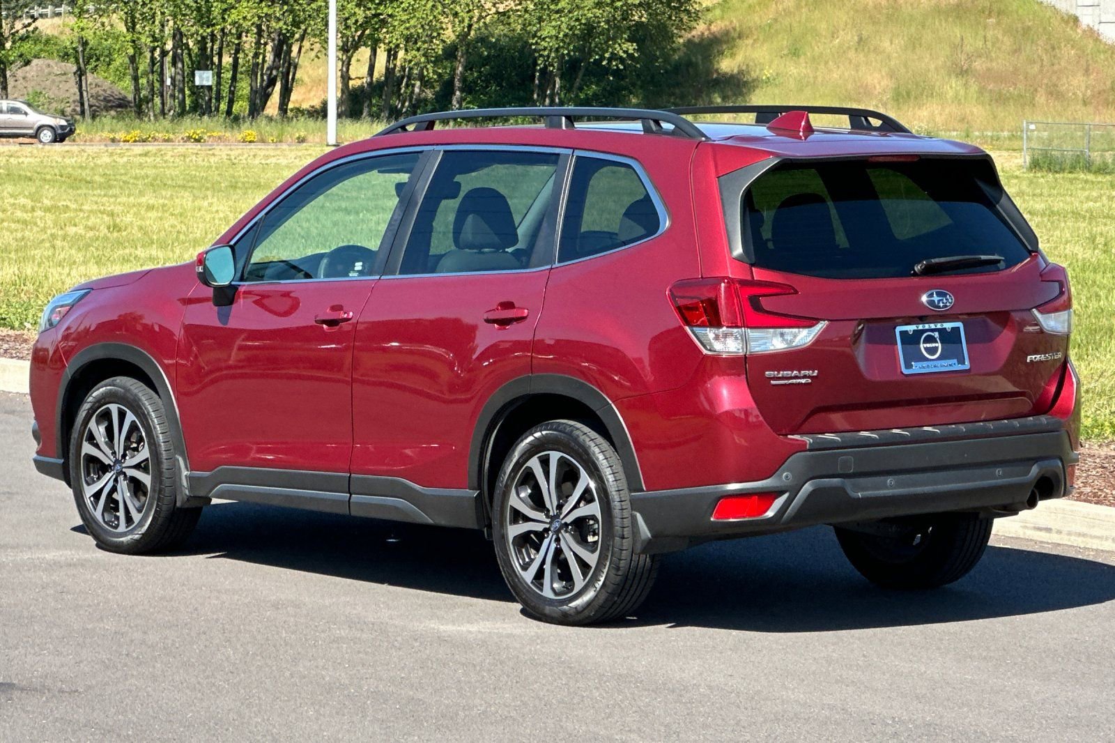Used 2022 Subaru Forester Limited w/ Popular Package #2 AWD/4WD image 5