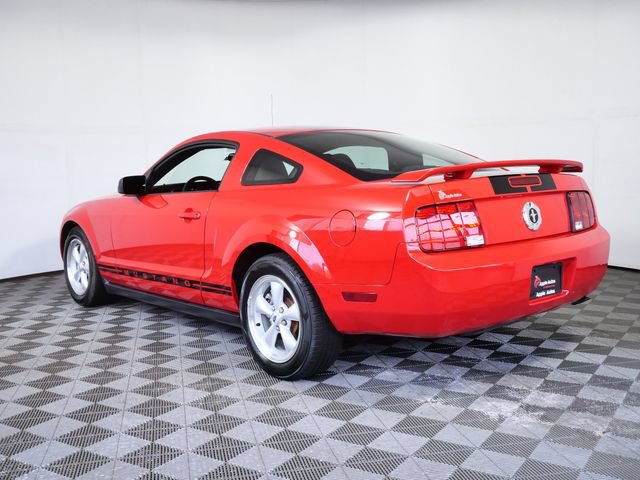 Used 2005 Ford Mustang Coupe RWD image 4