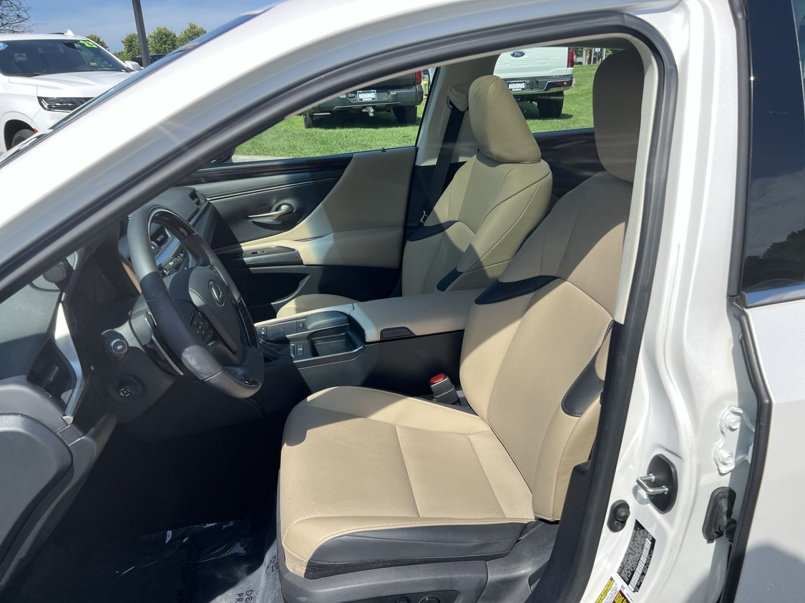 Used 2021 Lexus ES 350 w/ Premium Package FWD image 13