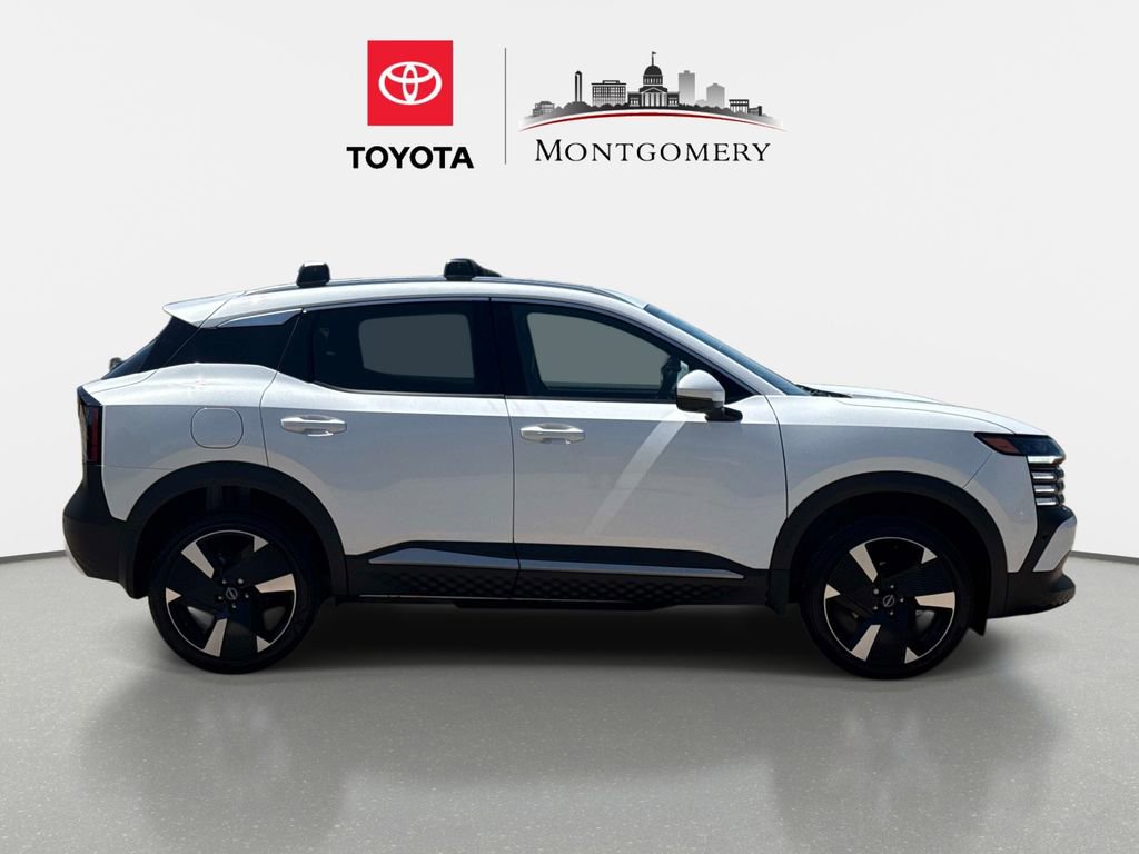 Used 2025 Nissan Kicks SR image 2