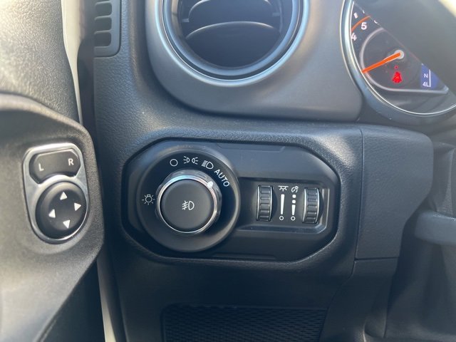 Used 2021 Jeep Wrangler Sport S image 12