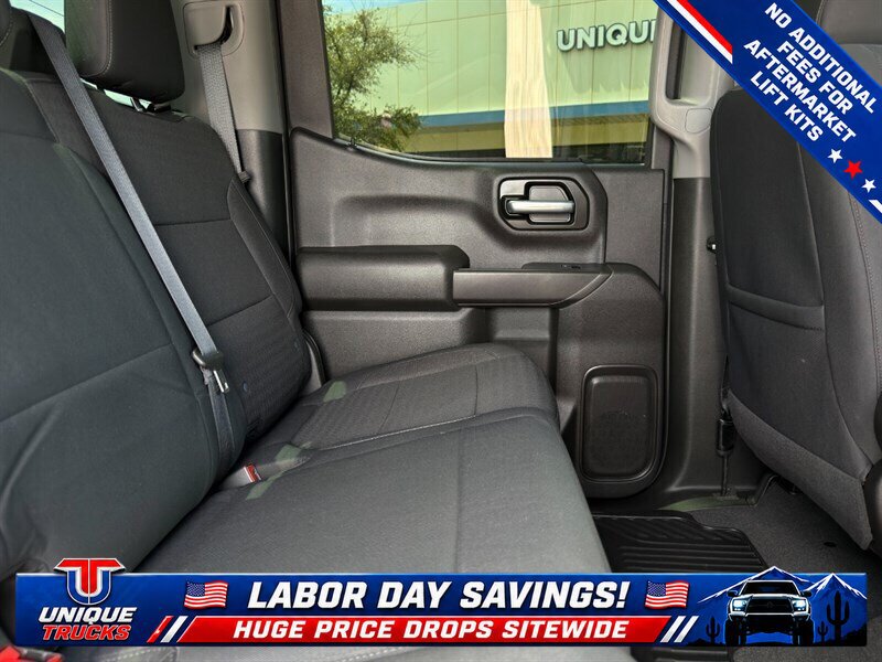 Used 2021 GMC Sierra 1500 4x4 Crew Cab w/ Sierra Value Package image 25