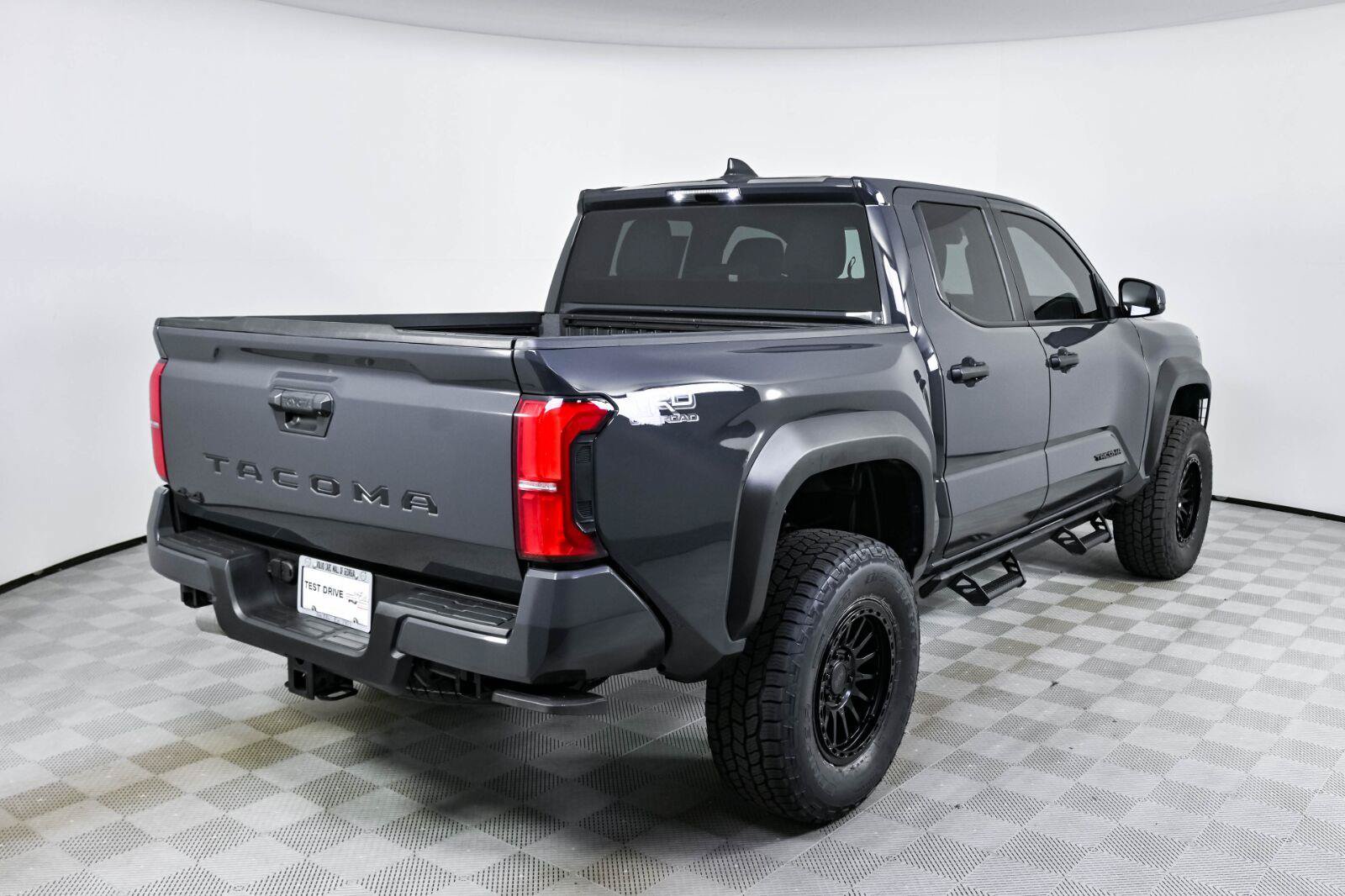 Used 2025 Toyota Tacoma TRD Off-Road AWD/4WD image 24