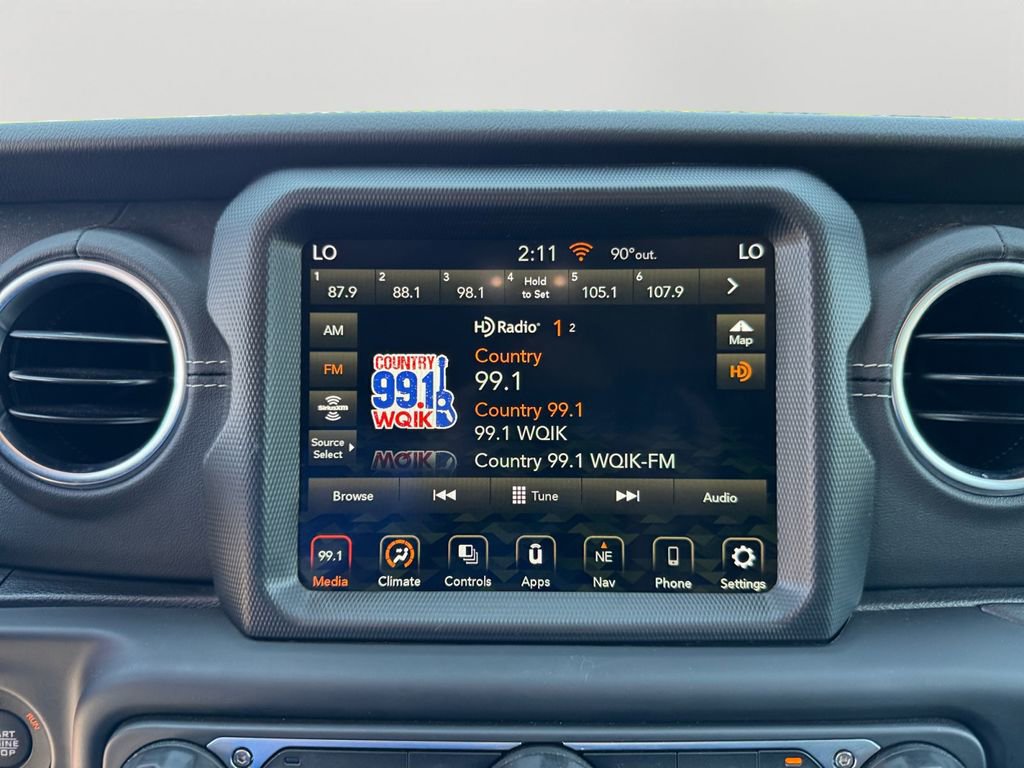 Used 2022 Jeep Wrangler Unlimited Sahara image 18