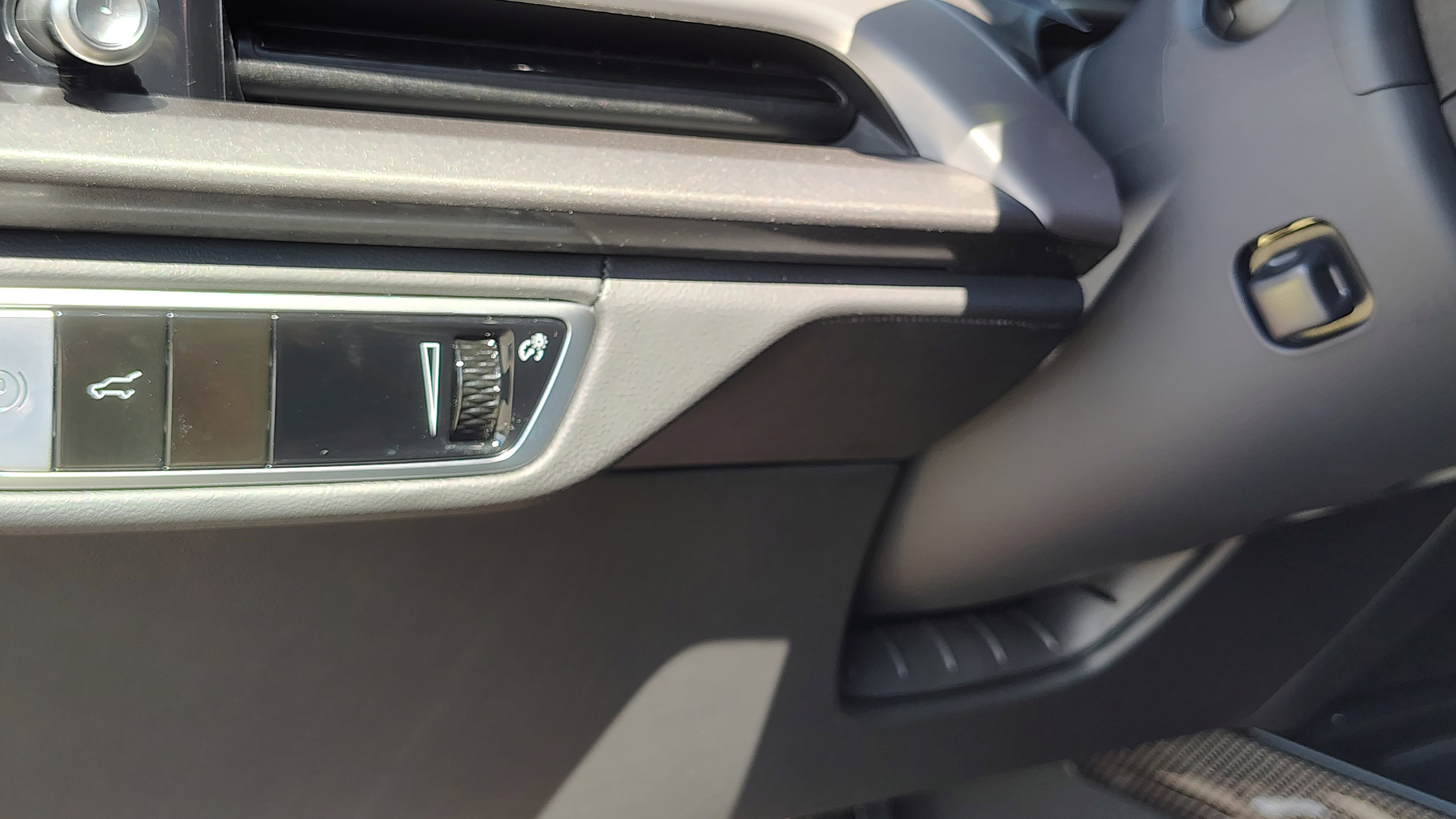 New 2026 Cadillac Vistiq Sport w/ LPO, Floor Liner Package image 12