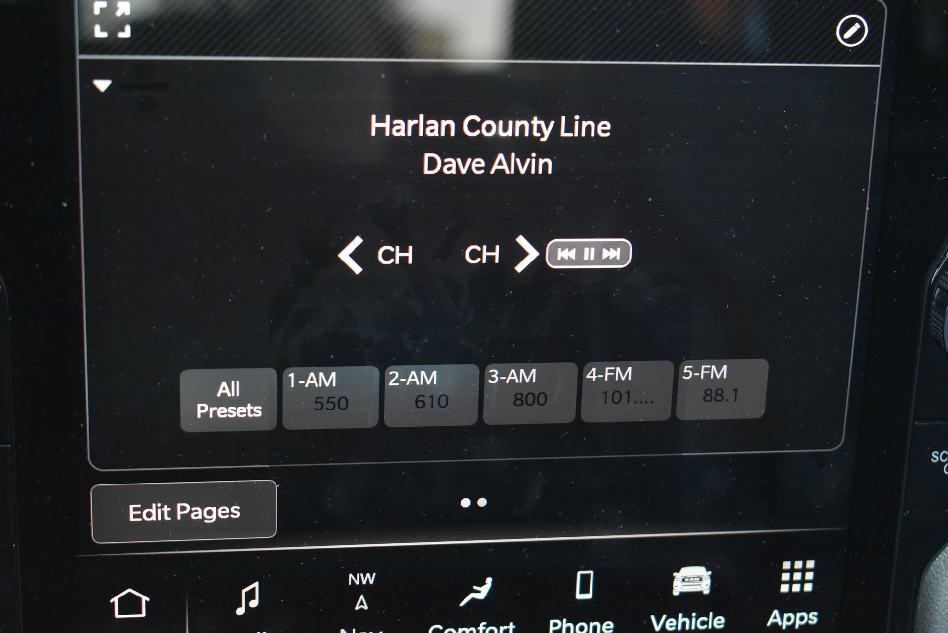 Used 2026 RAM 1500 Laramie AWD/4WD image 27