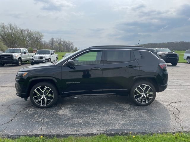 Used 2024 Jeep Compass Limited w/ Elite Group image 10