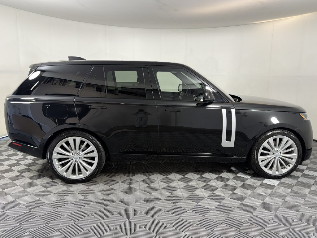Used 2023 Land Rover Range Rover First Edition AWD/4WD image 17