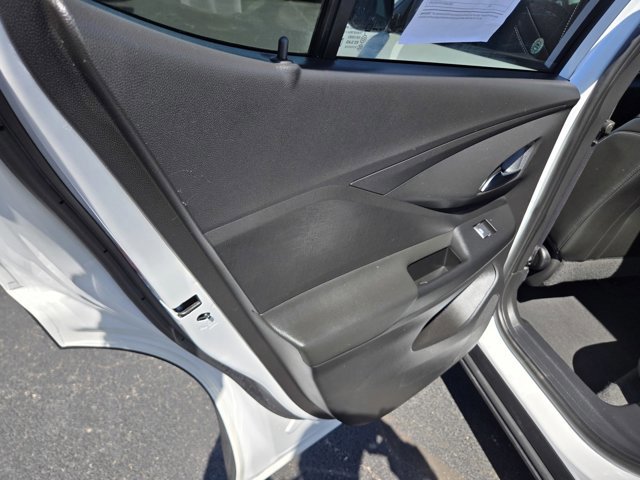 Used 2025 Buick Envista Preferred image 35