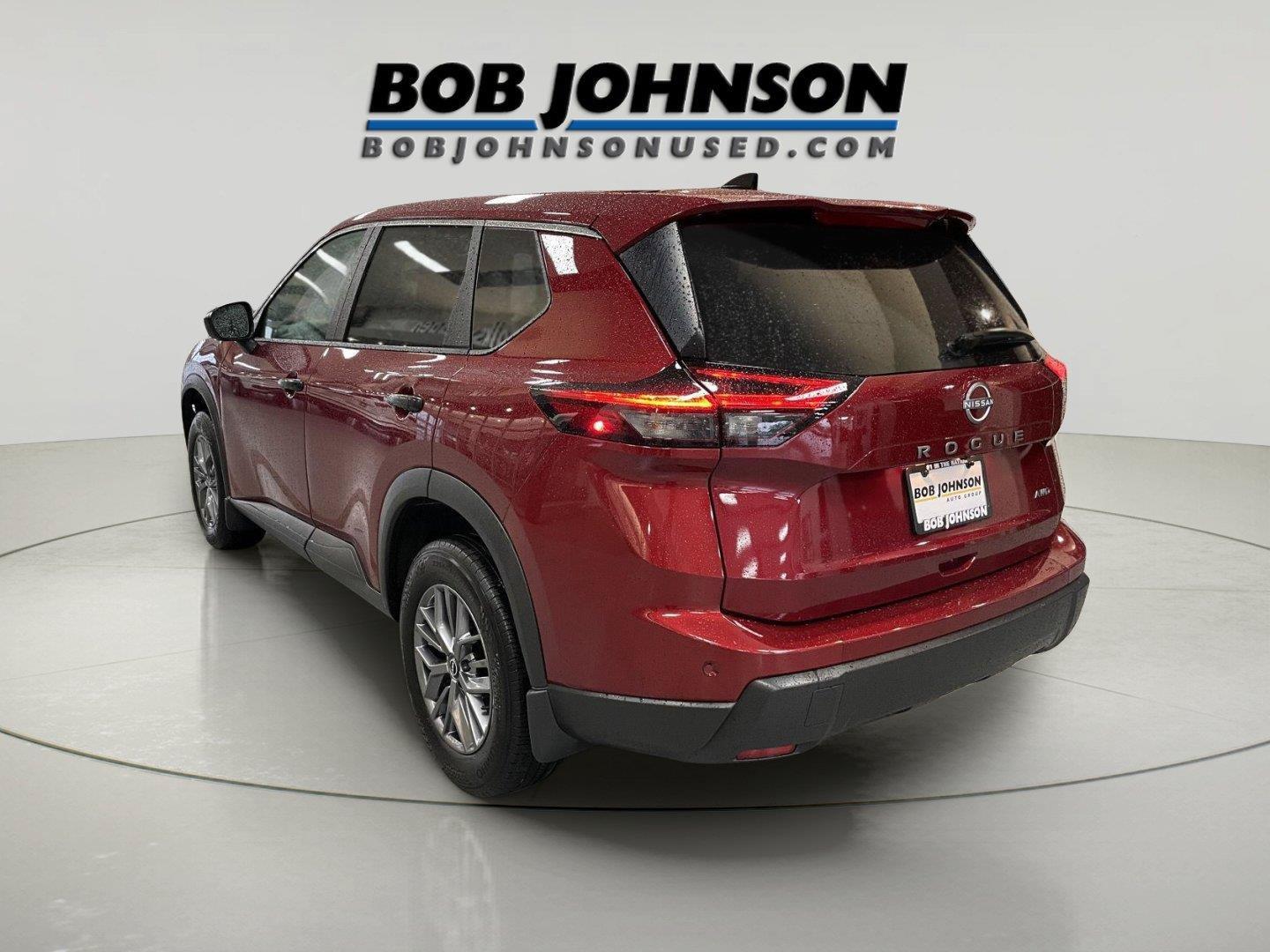 Used 2024 Nissan Rogue S AWD/4WD image 5