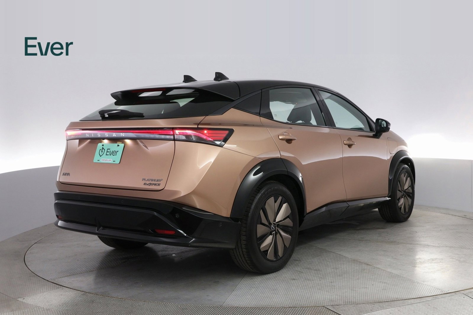 Used 2024 Nissan Ariya AWD image 12