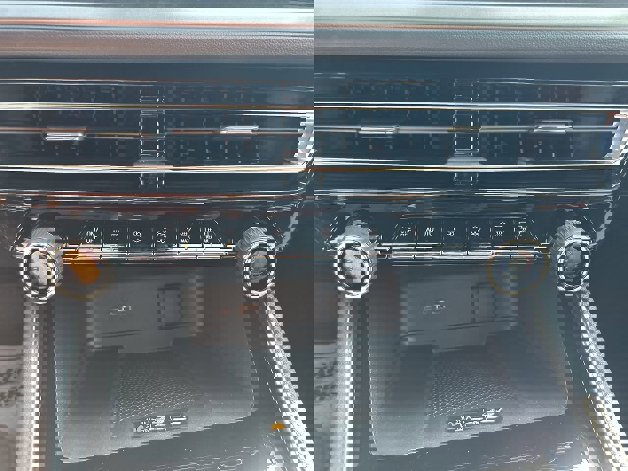 New 2026 Chevrolet Traverse LT w/ Driver Confidence Package image 28