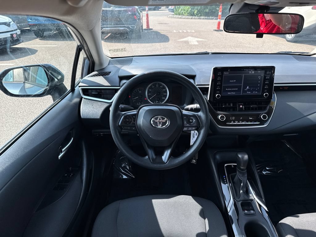 Used 2020 Toyota Corolla LE FWD image 11
